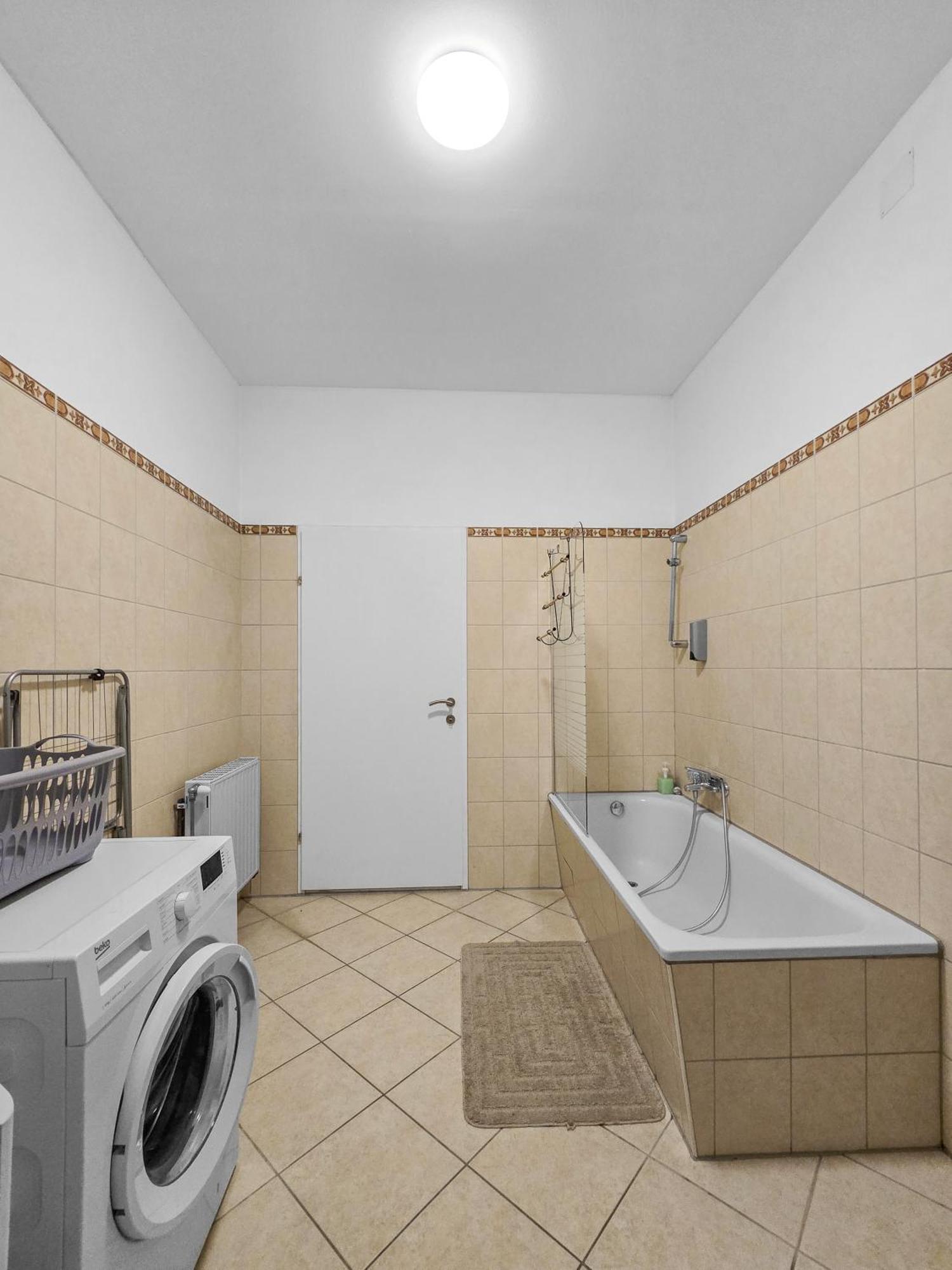 Three King-Size Beds, Three Bedrooms Wien Eksteriør bilde